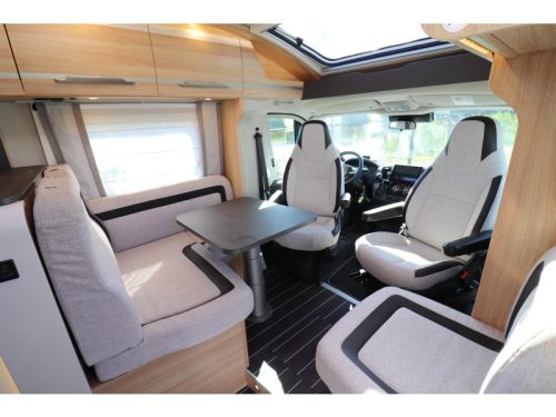 Knaus Sky TI 700 MEG Automatic / Single beds photo: 11