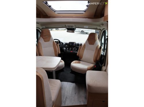 LMC Cruiser V646 140hp Automatic | HEO safe locks | Thule awning | Towbar | Single beds | Bearlock | Panoramic roof | Compact model photo: 7