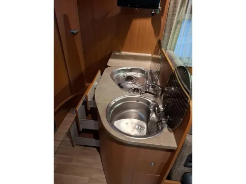 Chausson Sweet MAXI 670 130HP Drop-down bed Air conditioning photo: 15