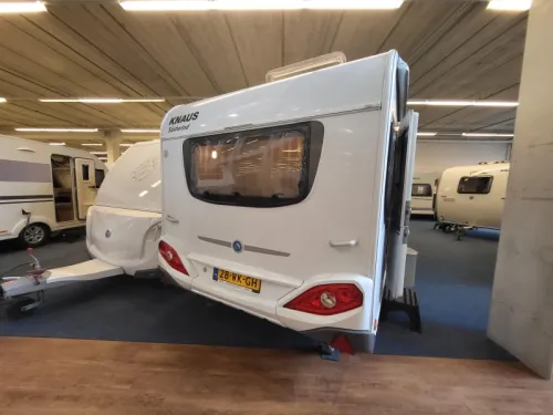 Knaus Sudwind 460 EU avec auvent &agrave; cassette et paroi lat&eacute;rale photo : 2