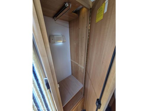 B&uuml;rstner T600 Teilintegriert 2000 ☆TV, Cruise, Festbett☆ Foto: 20