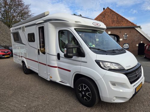 LMC Cruiser T662 G 2021 single beds photo: 0