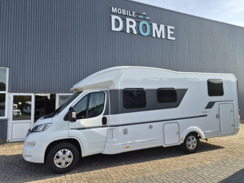 Adria Coral Axess 670 SC Lit central, porte-v&eacute;los photo : 2