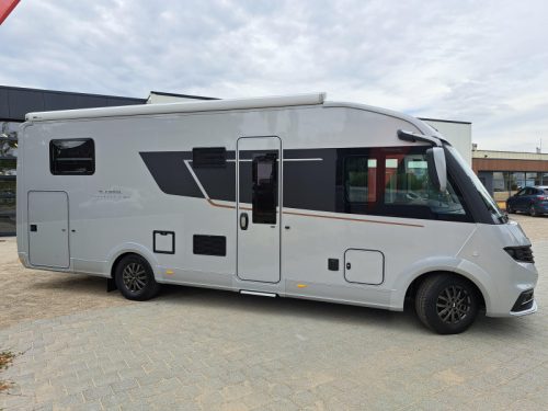 Adria Supersonic 780 SL with Luxury Cabin Seats photo: 1