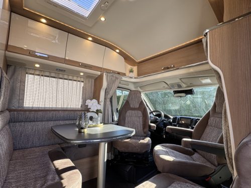 Malibu by Carthago T 430 KB LE 140 hp AUTOMATIC 9-Speed Euro6 Fiat Ducato **Single beds/4 seats/Awning/32" Smart TV/XXL Garage/Only photo: 7