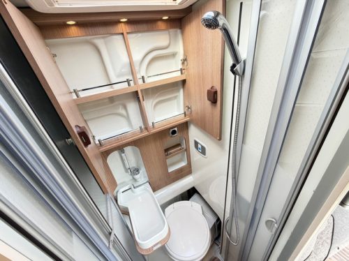Malibu 600 LE Automatic Diesel/Elec. Heating/Solar/Towbar/Gas alarm/160HP/Longitudinal beds/10&rdquo; Navi/Full options! 2023 photo: 21