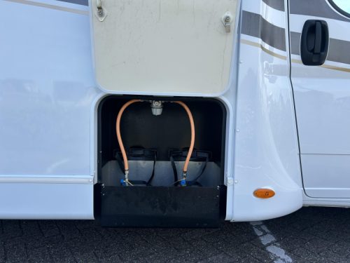 Hymer Carado SINGLE BEDS + POP-TOP ROOF  photo: 21