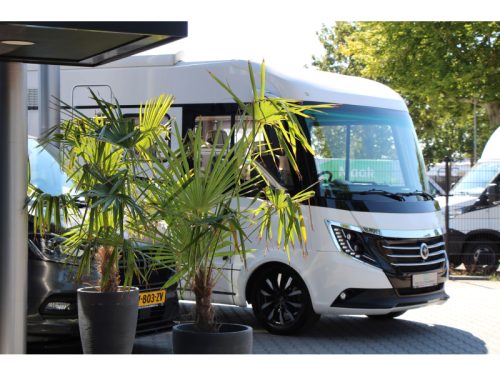 Niesmann+Bischoff Arto 77 E Single beds + Pop-top roof  photo: 5