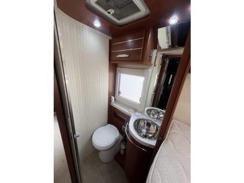 Mobilvetta KEA P65 premium class camper length and drop-down bed photo: 17
