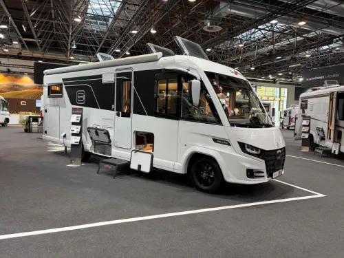 Carthago Chic C-Line I 4.9 LE-L BLACK EDITION