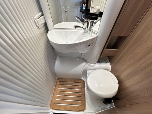 Laika Compact V 9 Single beds/6.60m/2021 photo: 11