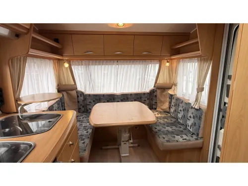 Chateau Calista 450 FHU French bed dinette toilet photo: 11