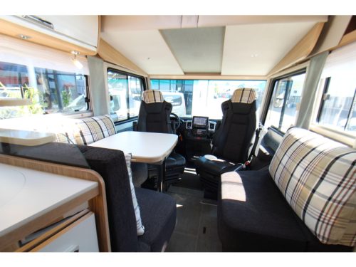Niesmann+Bischoff Arto 77 E Single beds + Pop-top roof  photo: 21