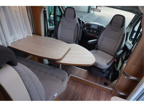 Knaus Van Ti 650 MEG 165pk Platinum + 2x enkele bedden/ 2x Airco/ camera/ Schitterend/ Fietsendrager/ Garantie! foto: 10