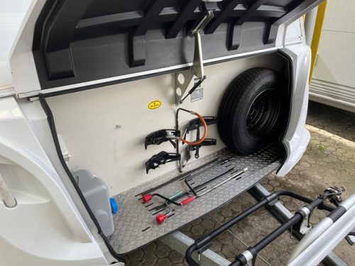 Knaus Sport Silver Selection 420 QD Transverse bed 210cm Mover photo: 9