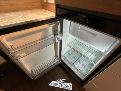 Knaus Sport 420 QD Transverse bed 210 CM LONG! photo: 9