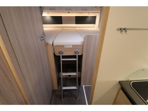 Sunlight T 68 Adventure Edition Single Beds / Drop-down bed photo: 13