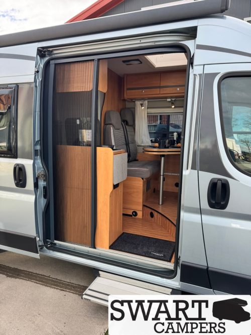 P&ouml;ssl 2Win Plus, Transverse bed 163 hp photo: 18