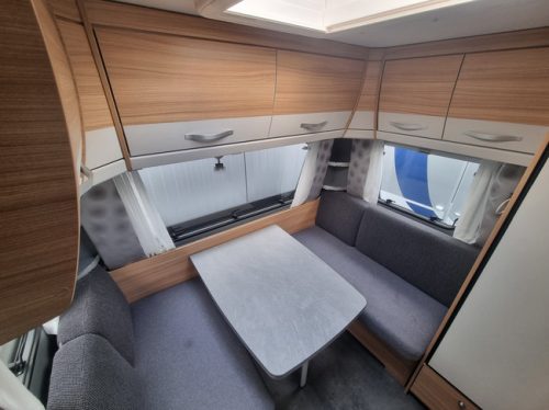 Dethleffs Camper 460 EL photo: 6