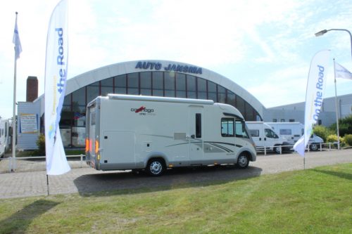 Carthago 4.2 Vollintegriert 2.3 M-jet 148 PS, Alko Fahrgestell light, Motor-Klimaanlage, Hubbett & Querbett, Garage, Drehst&uuml;hle vorne, L-Sitz, Seiten-Sitz, etc. Marum (Groningen) Foto: 37