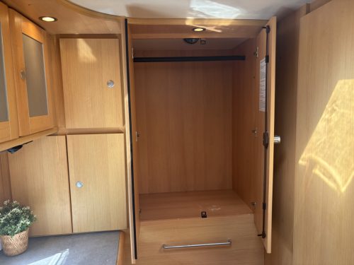 Tec ROTEC LIFT BED + ROUND SEATING AIRCO LPG FIAMMA LOCKS photo: 9