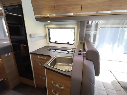 Adria Coral Axess 600 SL Nivelliersystem | Fahrradtr&auml;ger Foto: 5