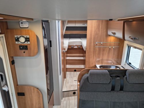 Dethleffs Trend T 7057 EB -9-Gang-Automatik-Hubbett Foto: 6