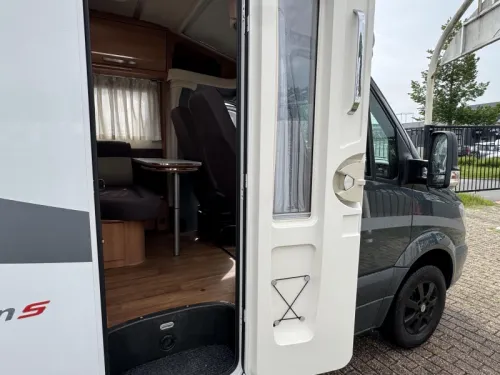 Hymer Van 520 S Single beds space wonder photo: 23