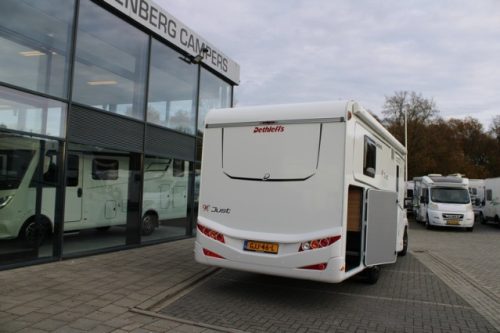 Dethleffs 7052 DBM Just 90 Queenbed + Hubdach ger&auml;umige Garage (94 Foto: 8