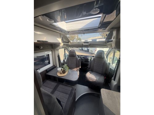P&ouml;ssl Summit Prime 540 skyroof 9 speed automatic Euro 6 transverse bed navi camera remis plisse flyscreen bicycle rack alloy wheels climate ctr cruise ctr photo: 15