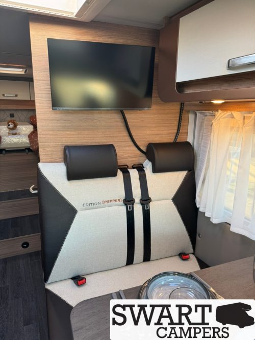 Weinsberg CaraCompact MB 640 MEG Edition [pepper], Automatic 150 hp Single beds photo: 13