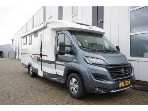 Adria Coral Supreme S 670 SL Auto-levelsyst-Sat-Solar Foto: 3