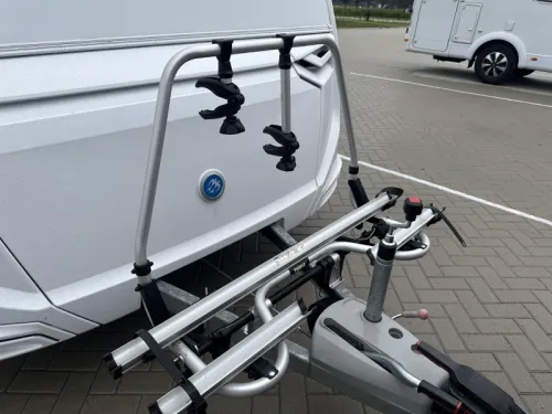 Knaus Sport 500 EU awning / bike rack photo: 2