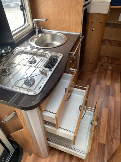 Hymer T 674 SL  2.3  MultiJet 160 HP,  Semi-integrated,  2  Single beds,  Engine air conditioning, Aut. dish    etc. Year of manufacture 2011 Camper Centrum On the Road at the Noorderringweg 4 in Marum. photo: 13