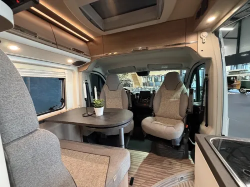 Malibu Van 640 Level system - automatic  photo: 17