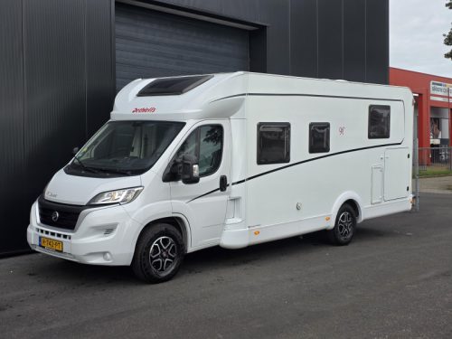 Dethleffs Just 90 T 7052 DBM Queensbett / Hubbett Foto: 7