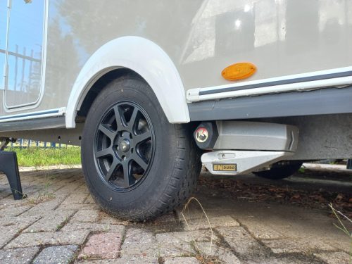 Caravelair Artica 520 mover-cassette-TV-beugel  foto: 2