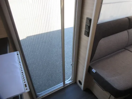 Knaus Sudwind 60 Years 450 FU VERY NEAT, FIXED AWNING photo: 16