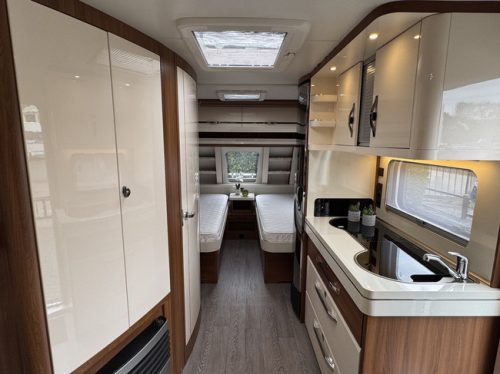 Hobby Excellent 495 UL with single beds **Mover/Bike rack/Awning tent/1st owner/Very neat caravan** photo: 20