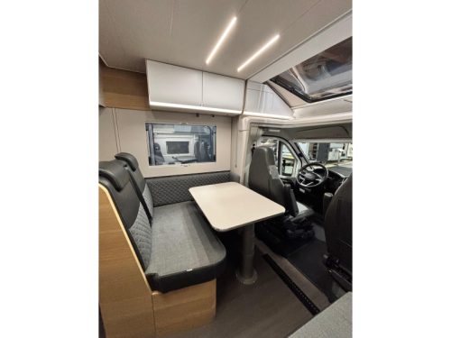 Adria Matrix Plus 670 DL Automaat + Hefbed  foto: 18