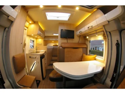 B&uuml;rstner Travel Van T 620 G Single beds, Automatic photo: 12