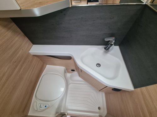 Knaus Sudwind 460 EU  Foto: 11