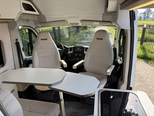 PILOTE V630J photo : 16