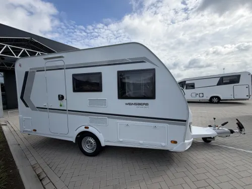 Weinsberg CaraOne Edition HOT 390 QD Sitzgruppe vorne / Querbett  Foto: 8