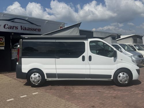 Renault traffic bus camper professionally converted pop-top air conditioning cruise control 2 berths awning Thule photo: 1
