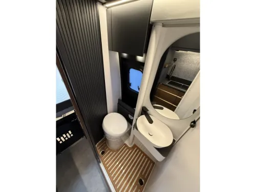 Adria Supertwin 700 SGX 4x4 - Pop-up pop-top roof  photo: 15