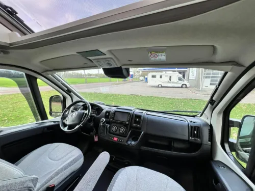 Knaus Van I 5,99 Meter 9T Automatik Foto: 15