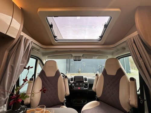 B&uuml;rstner Nexxo Van T 690 G - Slim and luxurious photo: 8