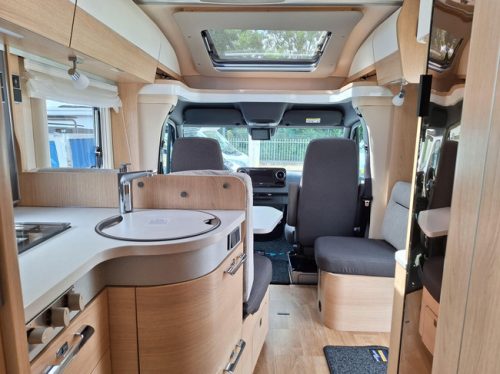 Hymer B-MC T 680 + LEVEL SYST&Egrave;ME+VELOSLIDE photo: 3