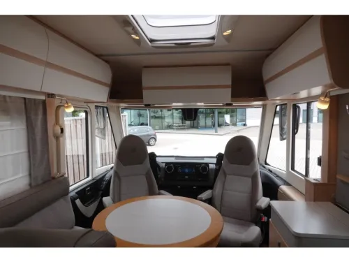 Hymer B ML I 790 Einzigartige Raumaufteilung Foto: 12